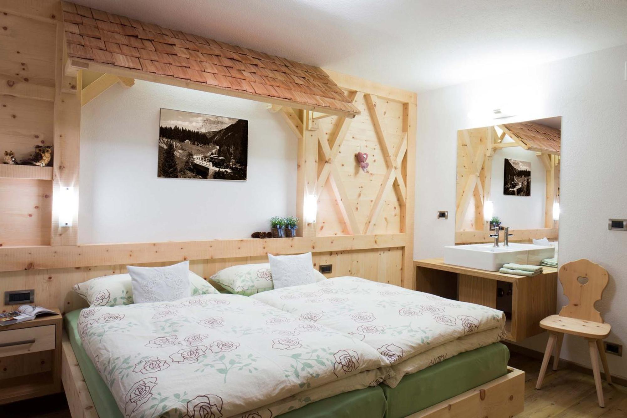 Alpin Apartments Colfosco Ruang foto