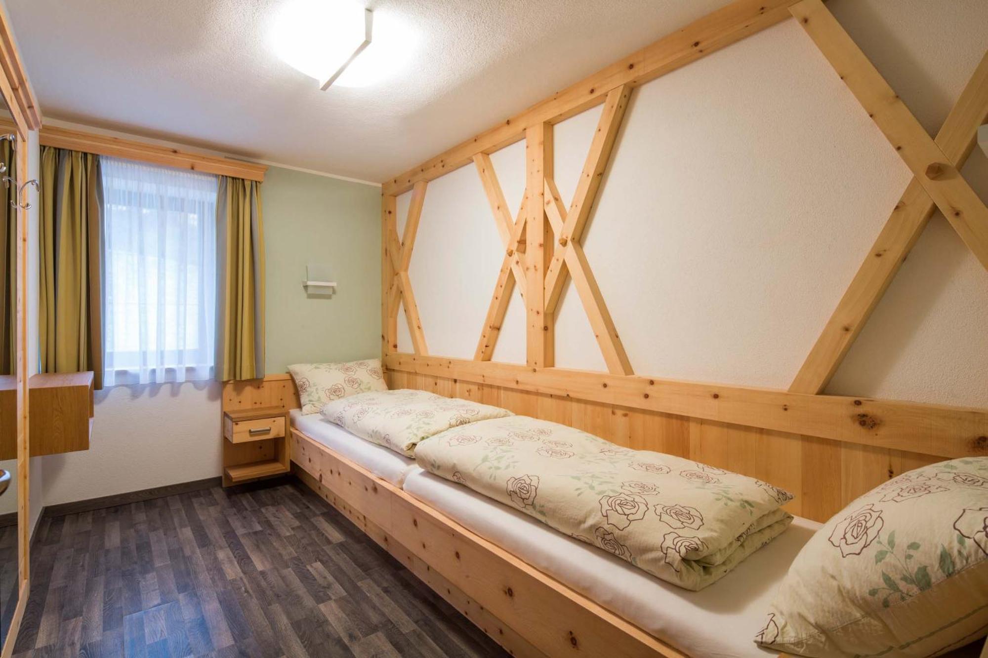 Alpin Apartments Colfosco Ruang foto