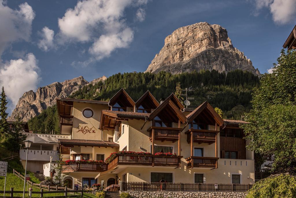 Alpin Apartments Colfosco Bagian luar foto