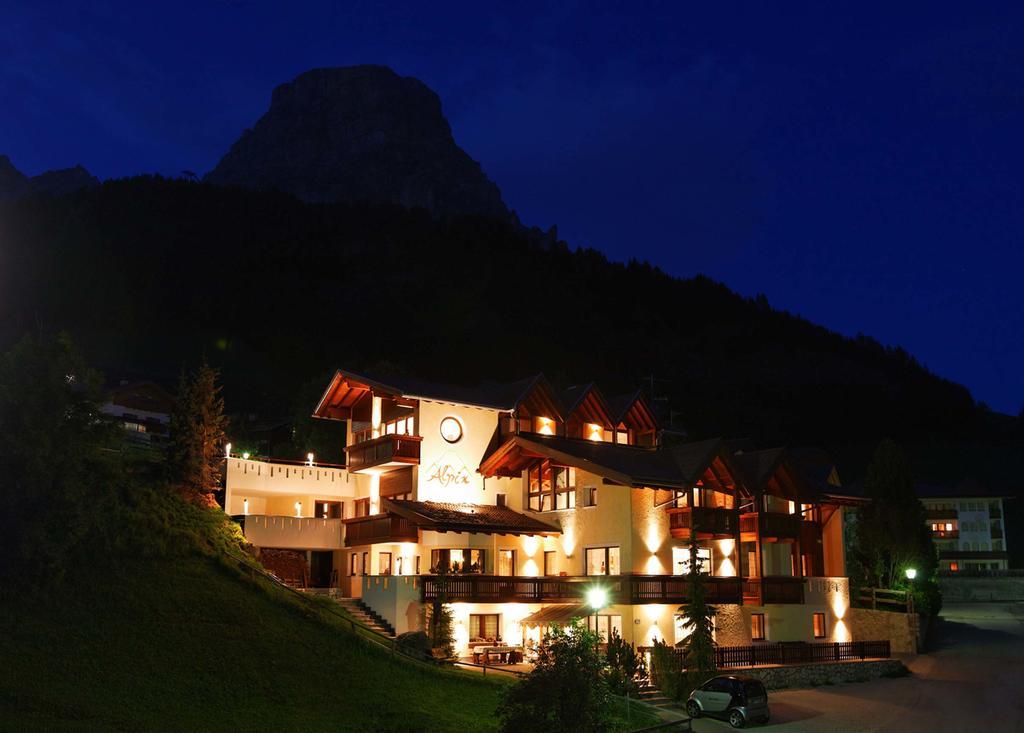 Alpin Apartments Colfosco Bagian luar foto